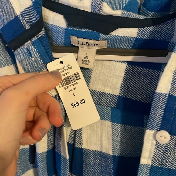 L.l. Bean hooded plaid long sleeve - Picture 4 of 5